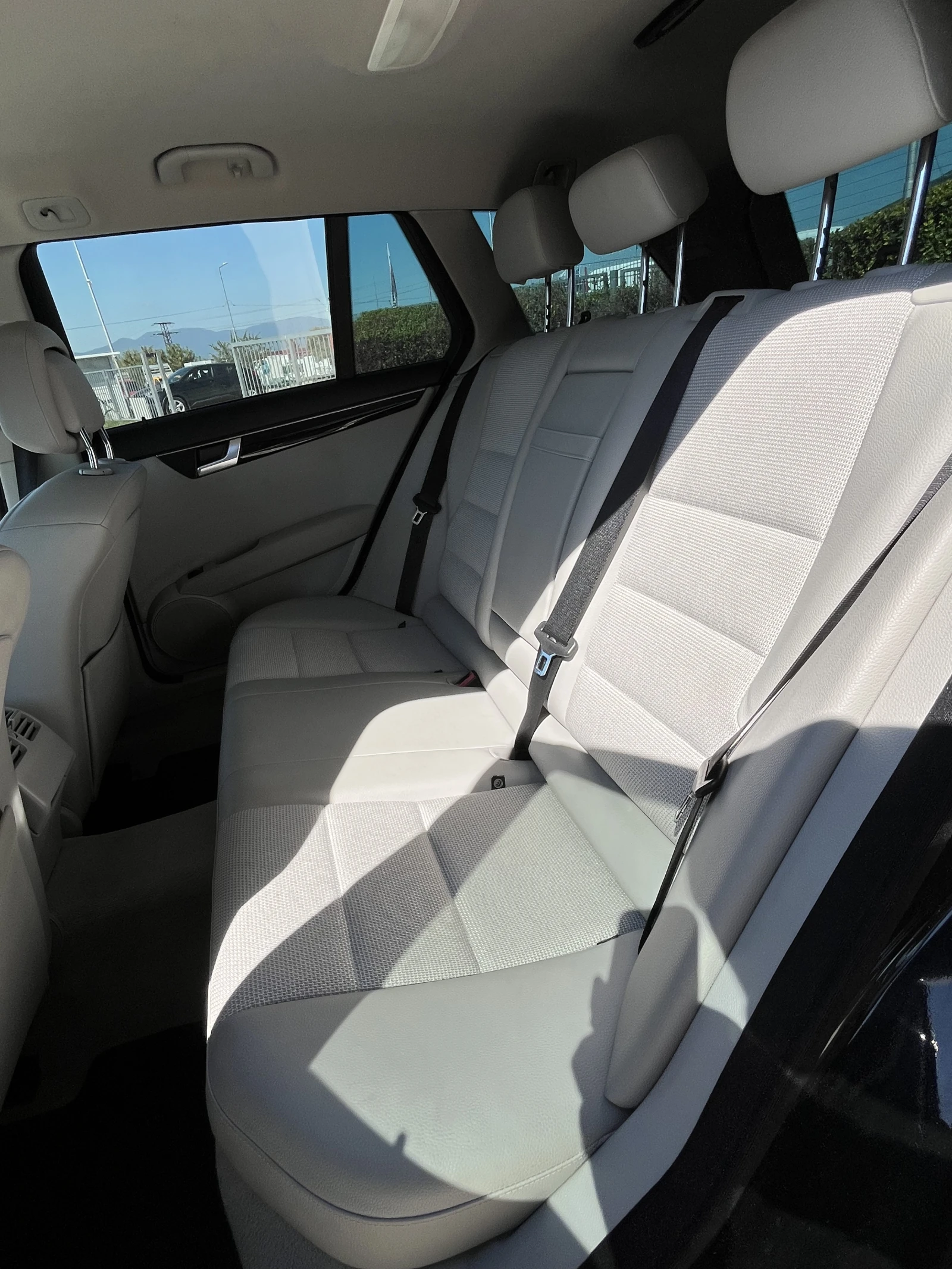 Mercedes-Benz C 220 Xenon / 2, 2d / Подгрев / 7G / Facelift, снимка 9 - Автомобили и джипове - 55499540