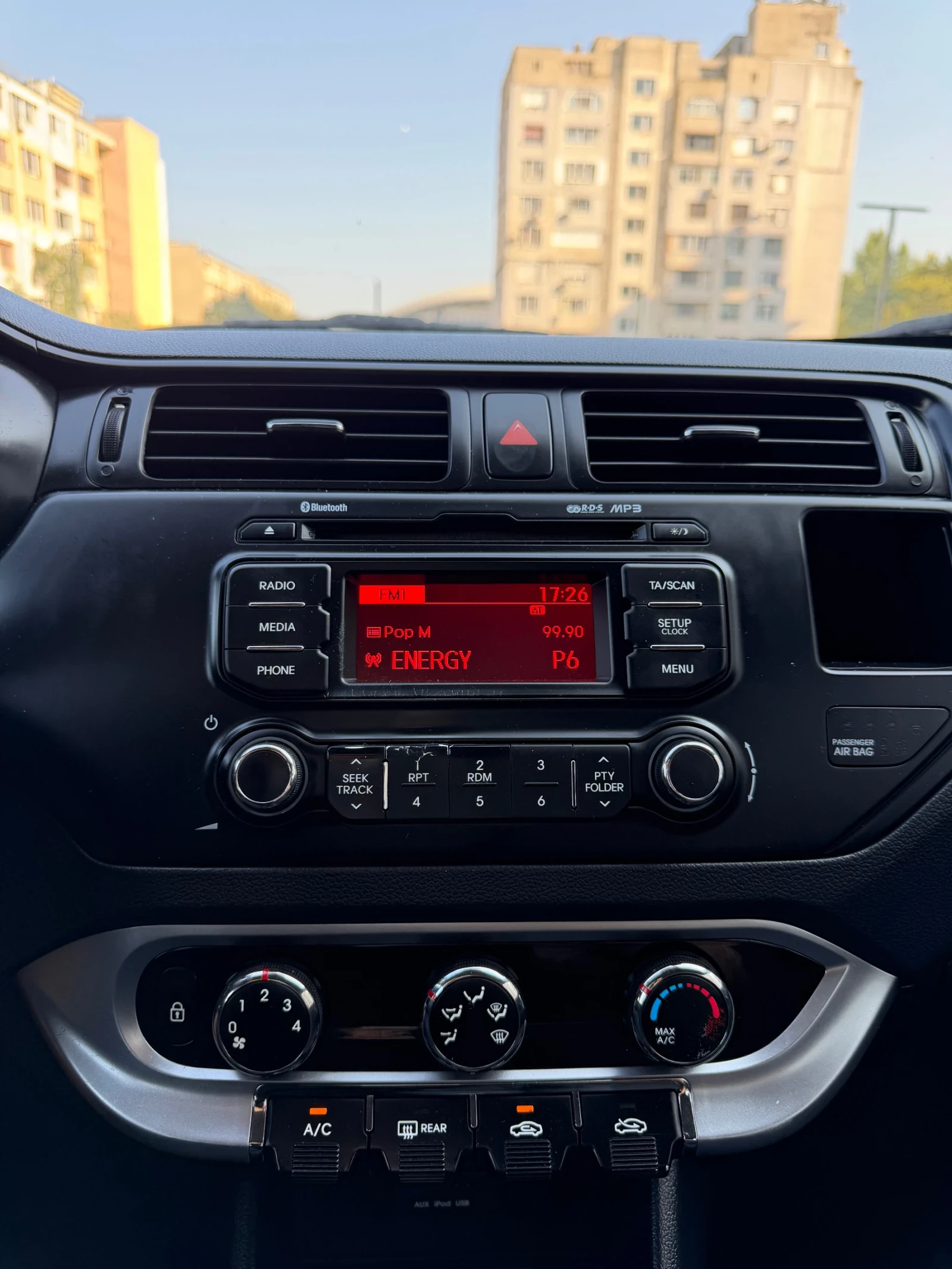Kia Rio 1.1CRDi , снимка 14 - Автомобили и джипове - 55593061