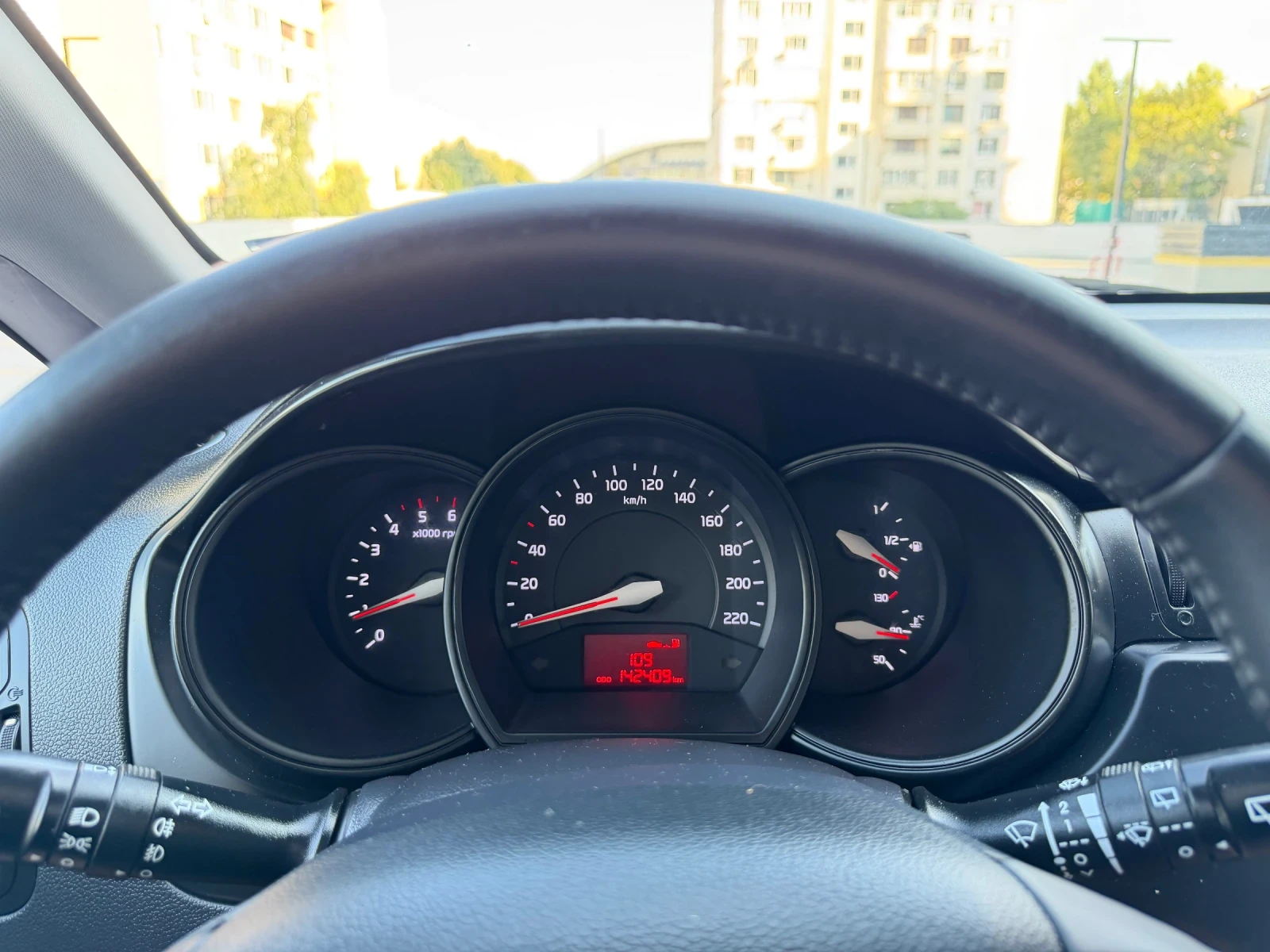 Kia Rio 1.1CRDi , снимка 12 - Автомобили и джипове - 55593061