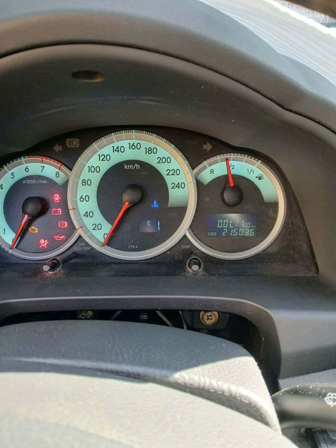 Toyota Corolla verso, снимка 4 - Автомобили и джипове - 56126020