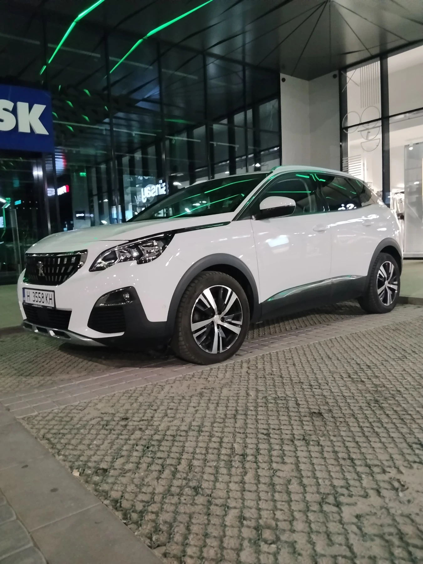 Peugeot 3008 Peugeot 3008-1.2 PureTech-Панорама-Автоматик-НАПЪЛ
