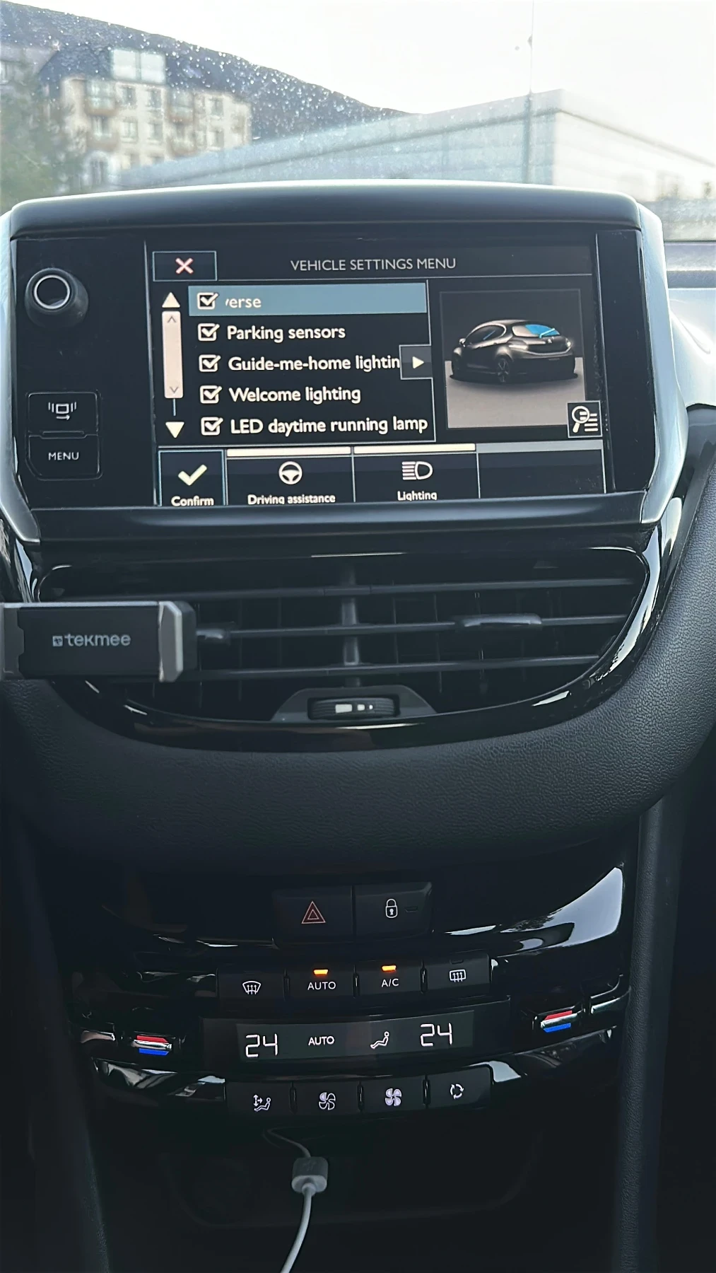 Peugeot 208 1.2 Turbo, снимка 7 - Автомобили и джипове - 56349884