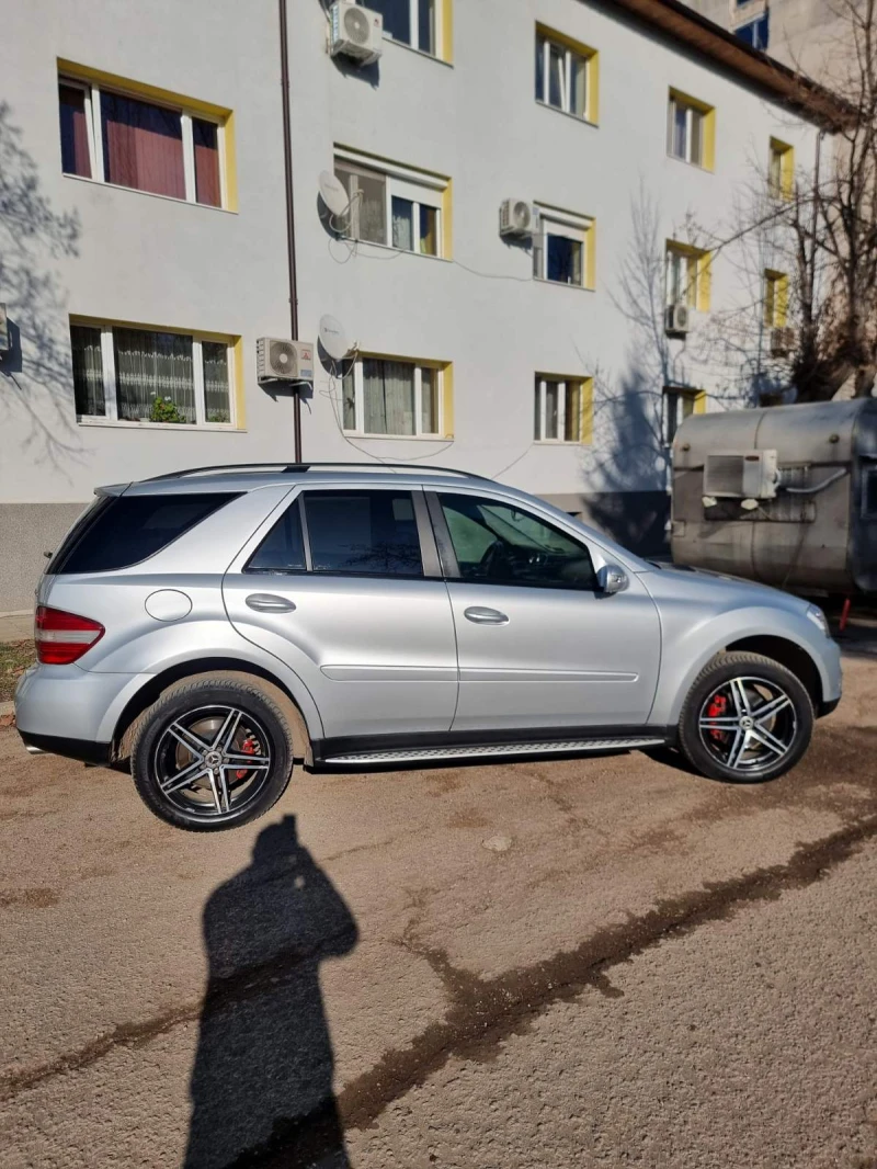 Mercedes-Benz ML 320, снимка 5 - Автомобили и джипове - 48793037