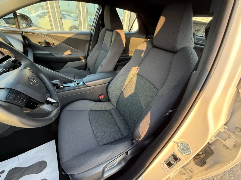 Toyota C-HR LED/NAVI/CARPLAY/CAM/СОБСТВЕН ЛИЗИНГ, снимка 14 - Автомобили и джипове - 51385403