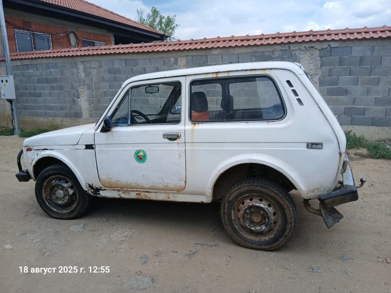 Lada Niva 1.6, снимка 4 - Автомобили и джипове - 52729798