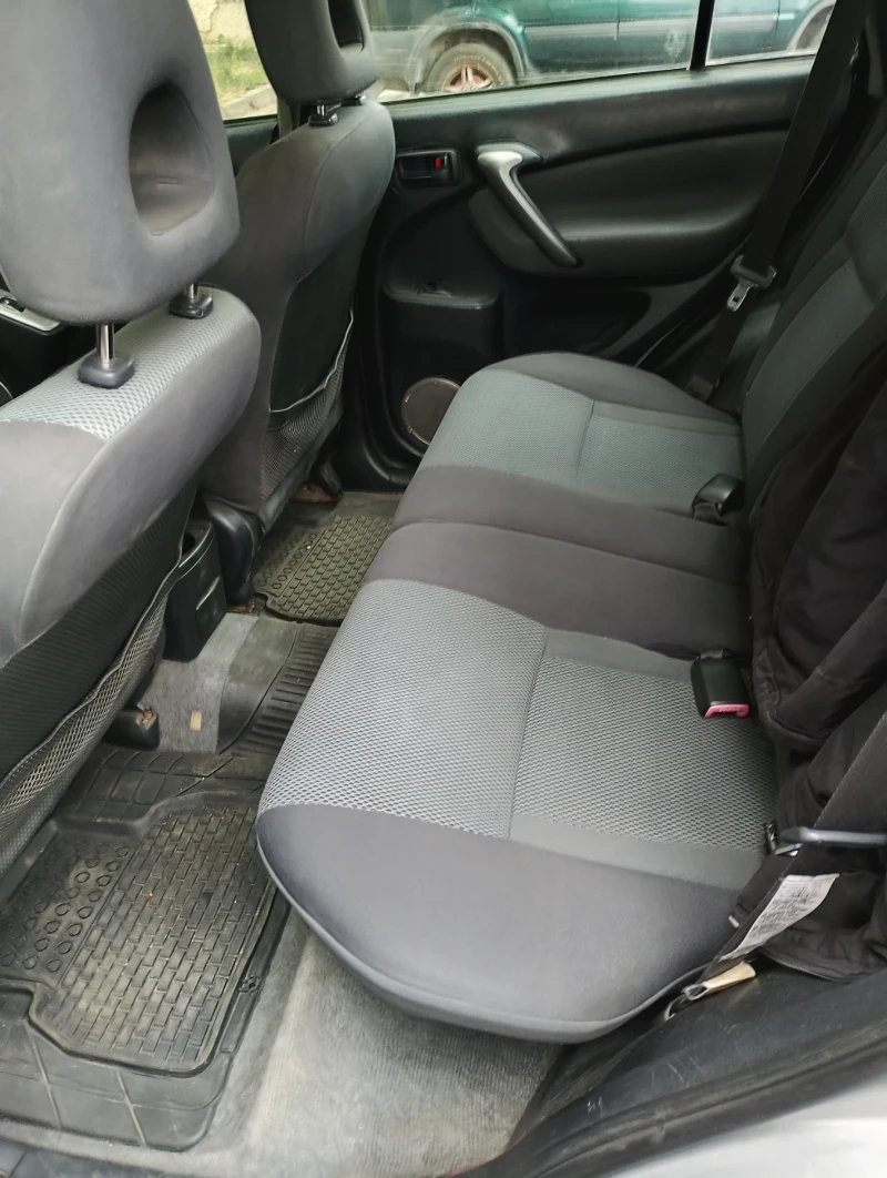 Toyota Rav4, снимка 8 - Автомобили и джипове - 52565837