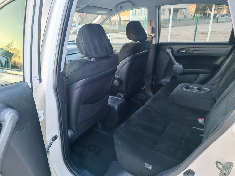 Honda Cr-v 2.0i-150кс-ШВЕЙЦАРИЯ-6ск-РЪЧКА-4Х4, снимка 9 - Автомобили и джипове - 53169042
