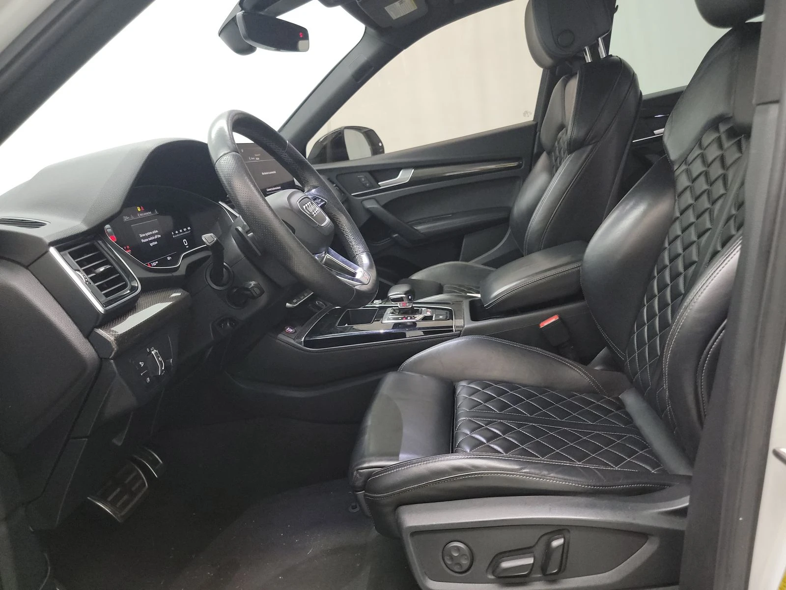 Audi SQ5 BLACK OPTIC* DISTRONIK* B&O* 360* DIGITAL* CARBON* - изображение 8