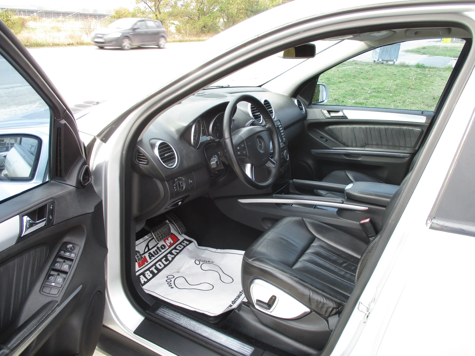 Mercedes-Benz ML 320 3.2/ДИЗЕЛ/224кс./4-МАTIK/КАТО НОВ - изображение 9