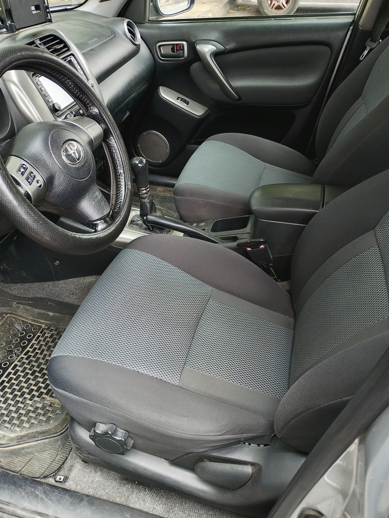 Toyota Rav4  - изображение 9