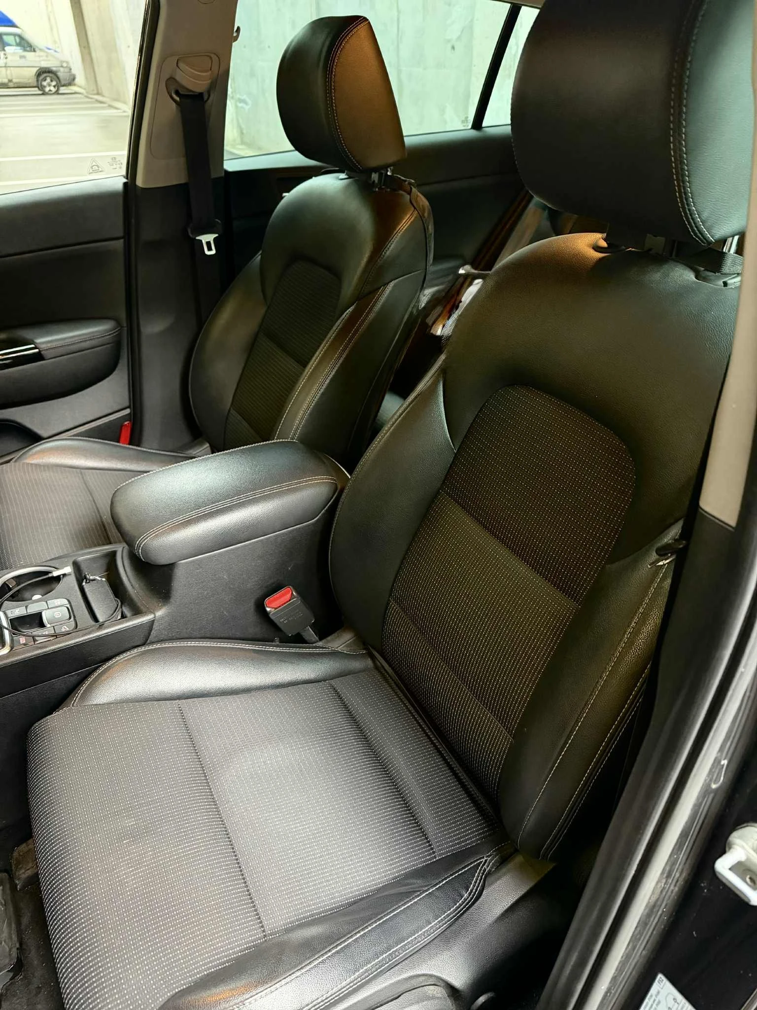 Kia Sportage 1.6T Black Edition (� ��������) | Mobile.bg � ����������� 6