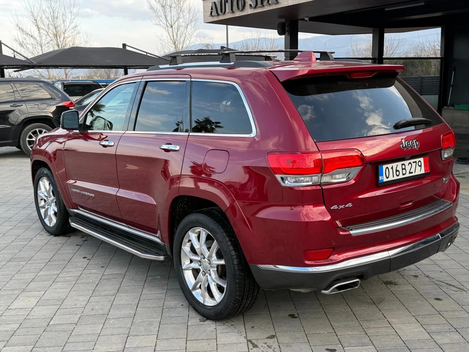 Jeep Grand cherokee 5, 7 Hemi= SUMMIT= Panorama= Obduhvane= Full, снимка 6 - Автомобили и джипове - 53353472