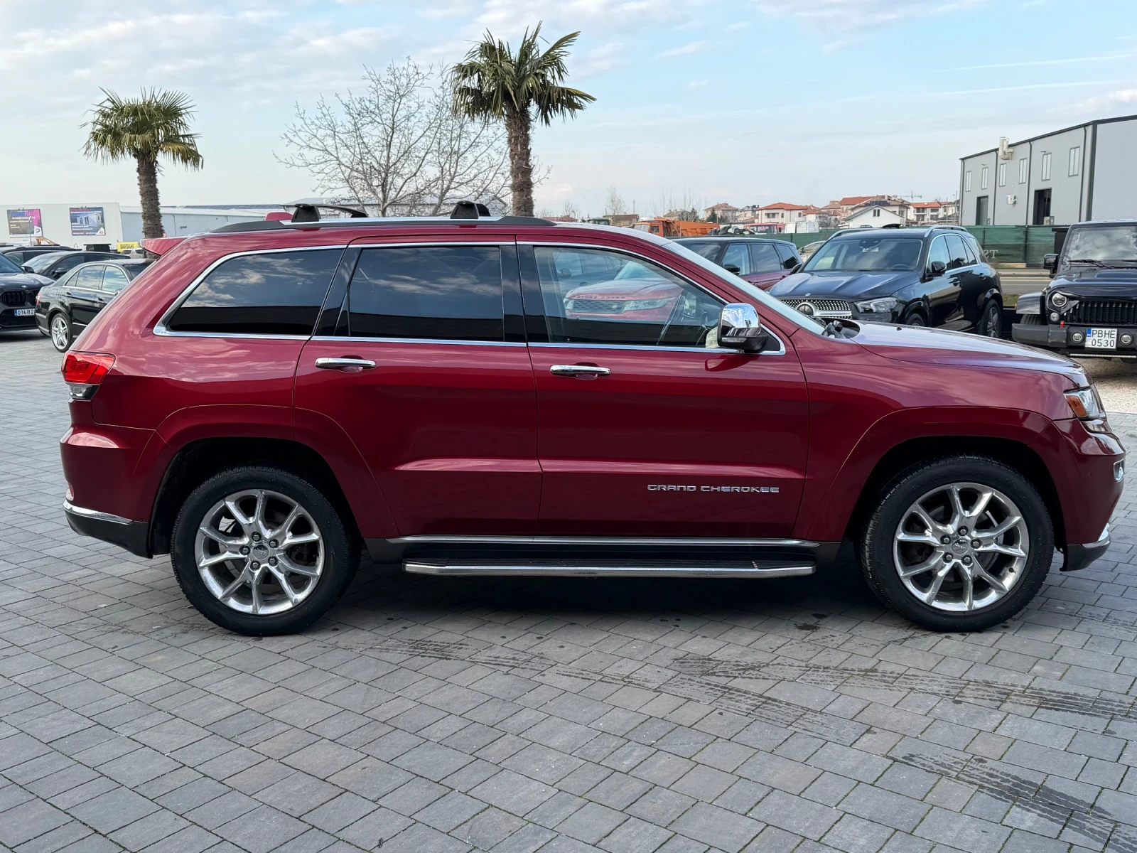 Jeep Grand cherokee 5, 7 Hemi= SUMMIT= Panorama= Obduhvane= Full, снимка 3 - Автомобили и джипове - 53353472