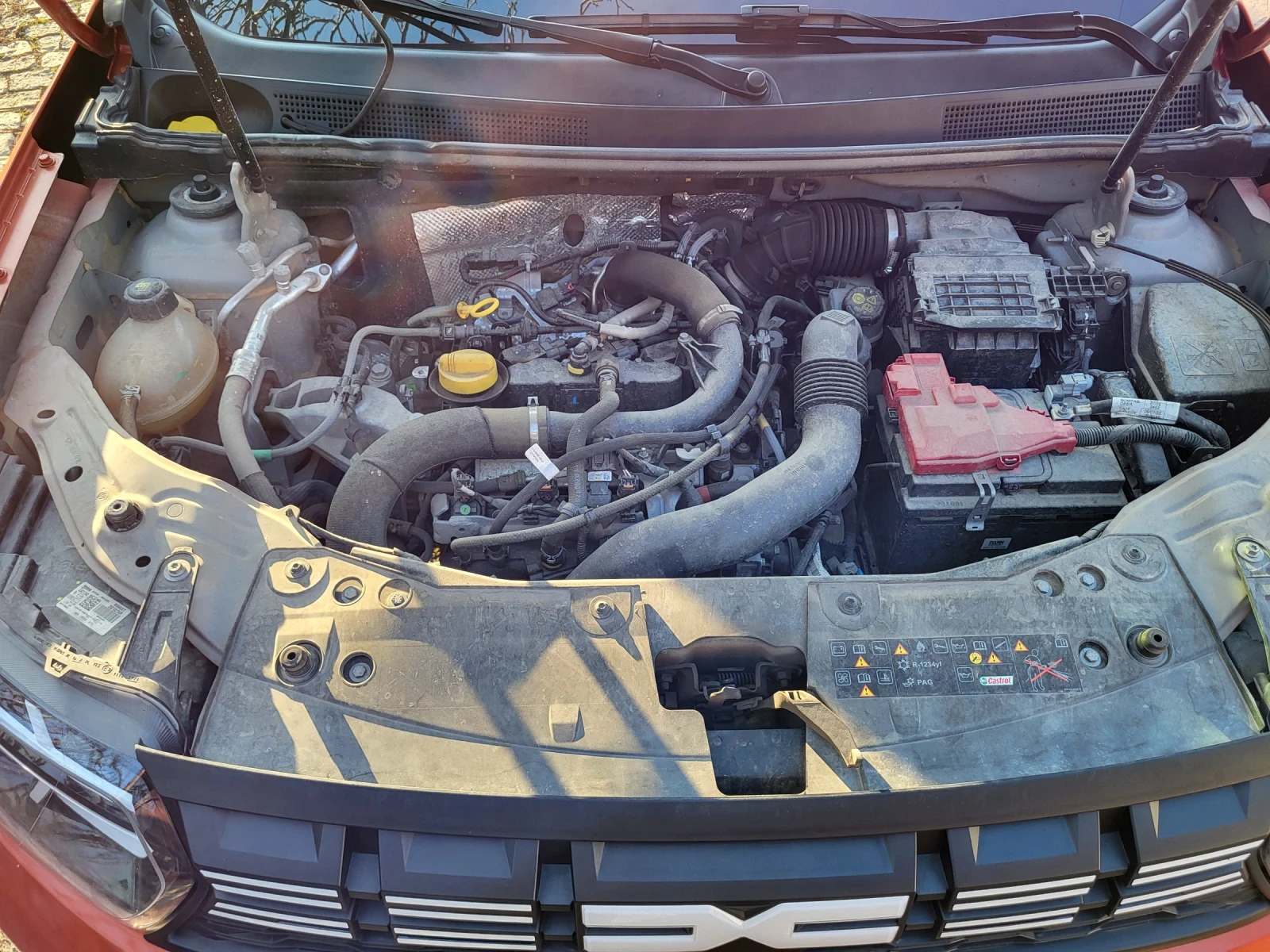 Dacia Duster Джърни ECO-G, снимка 10 - Автомобили и джипове - 53849509