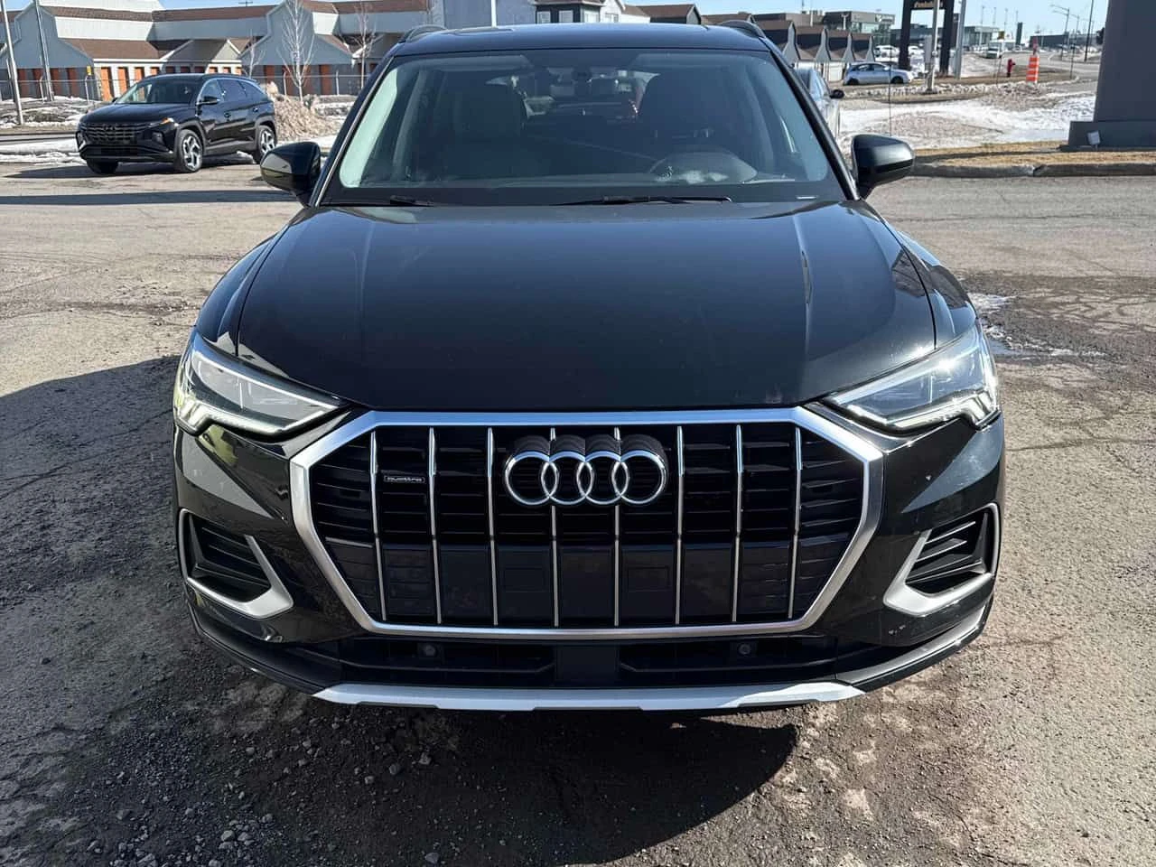 Audi Q3 * Komfort * CARFAX * DIGITAL * ПАНО * 3 КЛЮЧА, снимка 6 - Автомобили и джипове - 54141217
