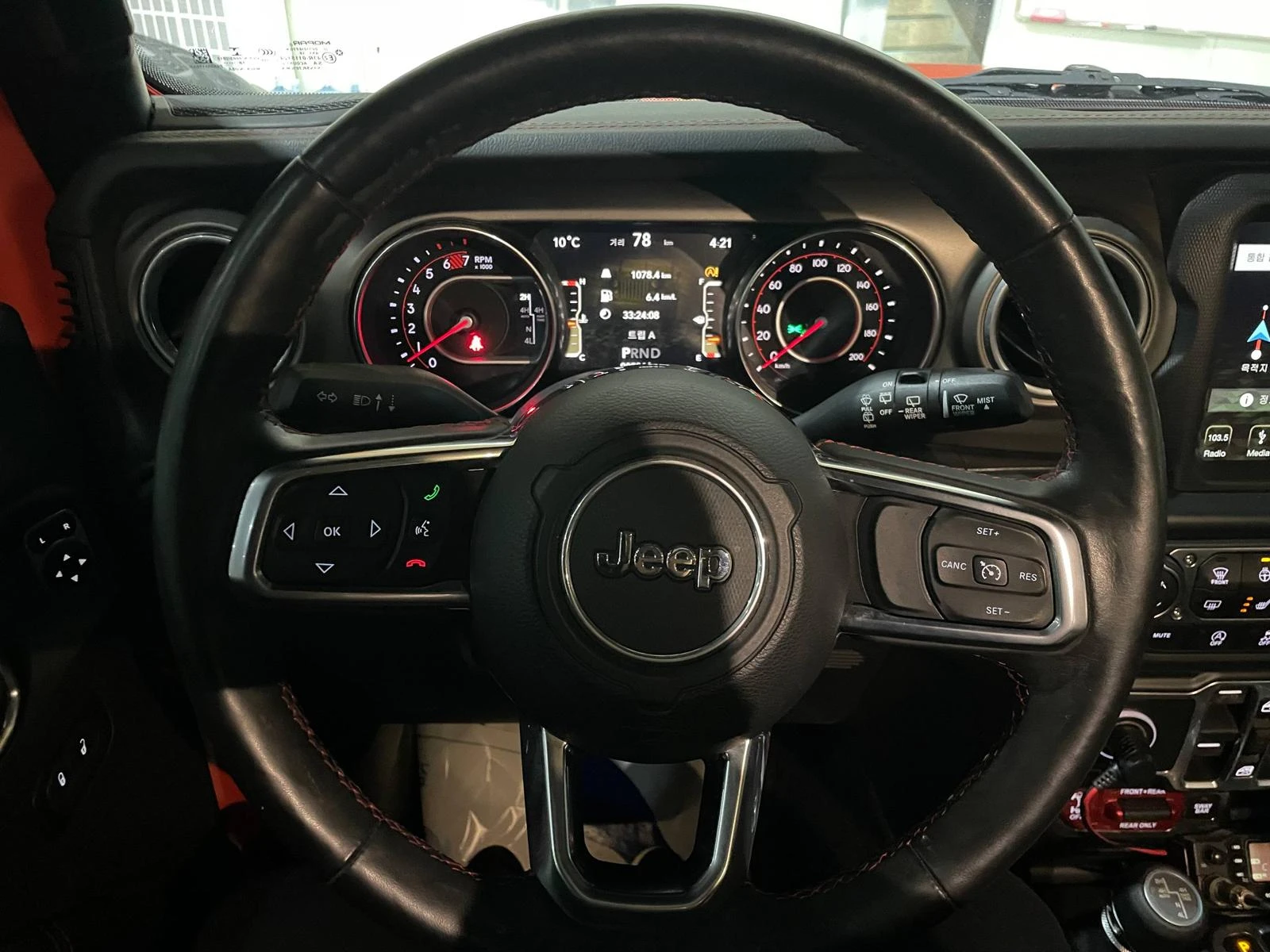 Jeep Wrangler 2.0 Rubicon ! 4-door !, снимка 15 - Автомобили и джипове - 54147232