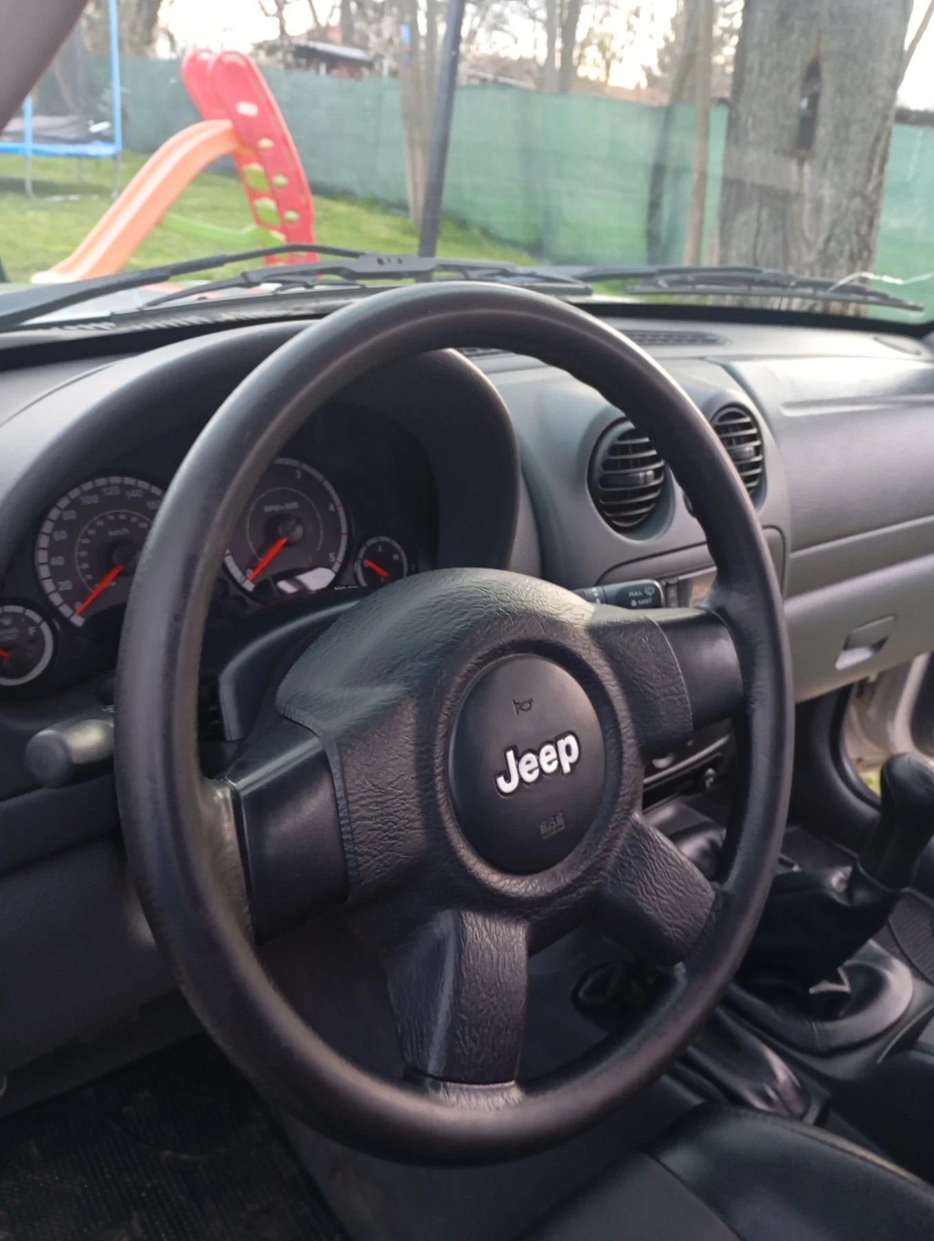 Jeep Cherokee 2.8crd, снимка 10 - Автомобили и джипове - 54308969