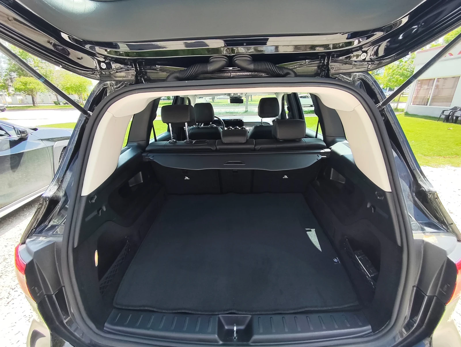 Mercedes-Benz GLB, снимка 14 - Автомобили и джипове - 54583528