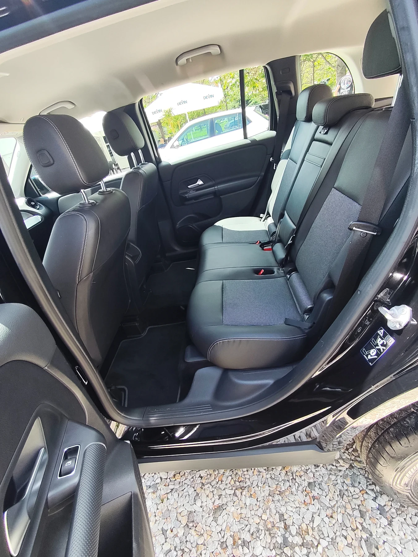 Mercedes-Benz GLB, снимка 11 - Автомобили и джипове - 54583528