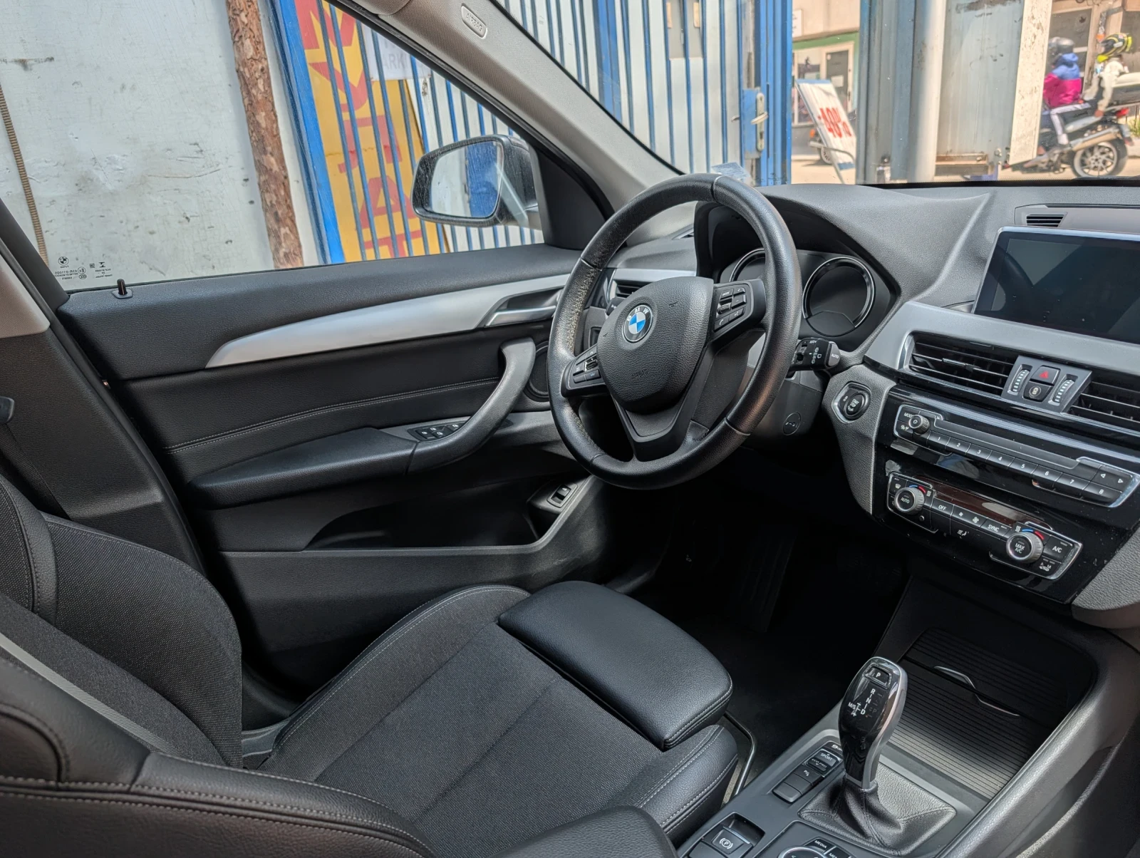 BMW X1 1.6 D Xline, снимка 13 - Автомобили и джипове - 54659914