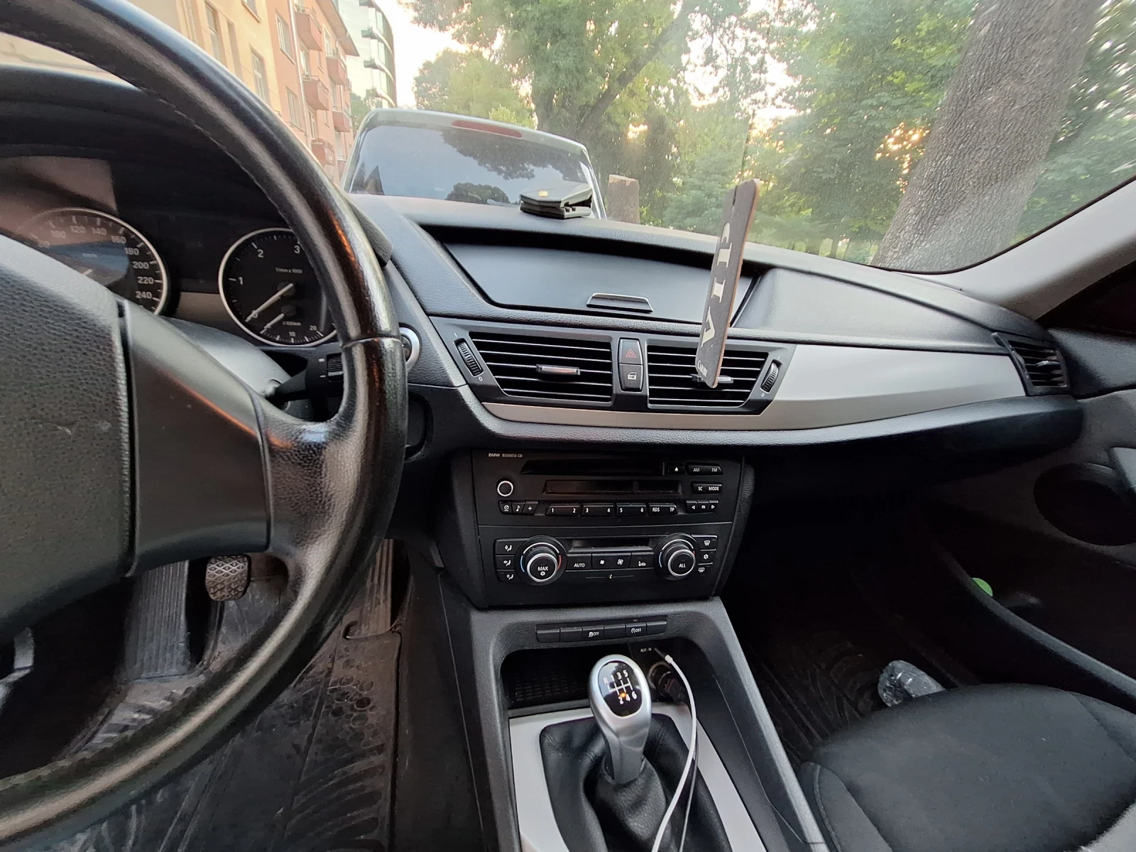 BMW X1, снимка 11 - Автомобили и джипове - 55068267