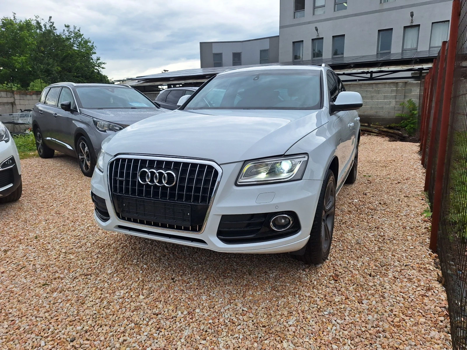 Audi Q5 2.0TDI* S-LINE/Фейслифт/Ксенон/Нави/Автомат/4х4/