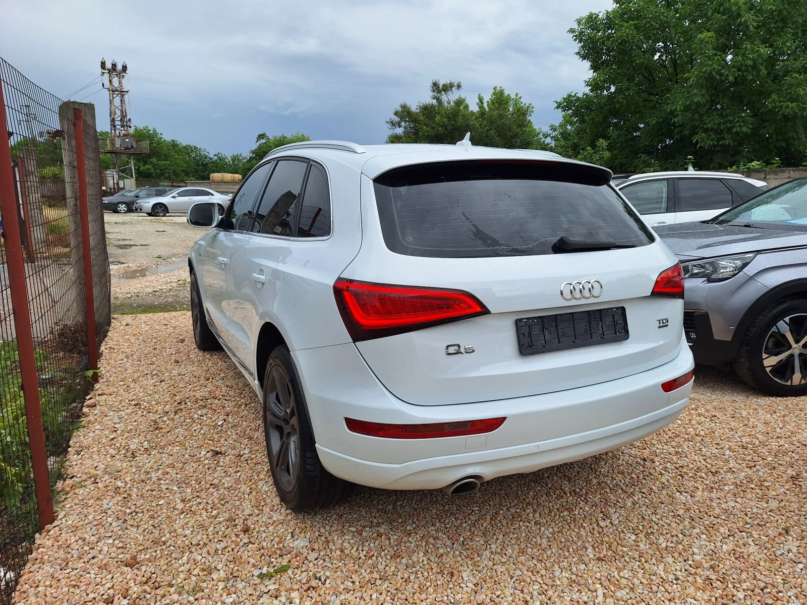 Audi Q5 2.0TDI* S-LINE/Фейслифт/Ксенон/Нави/Автомат/4х4/, снимка 5 - Автомобили и джипове - 55189785