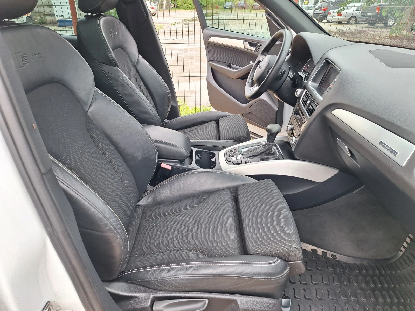 Audi Q5 2.0TDI* S-LINE/Фейслифт/Ксенон/Нави/Автомат/4х4/, снимка 12 - Автомобили и джипове - 55189785