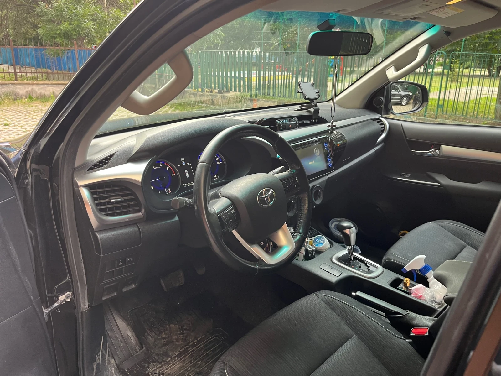 Toyota Hilux, снимка 13 - Автомобили и джипове - 55345731