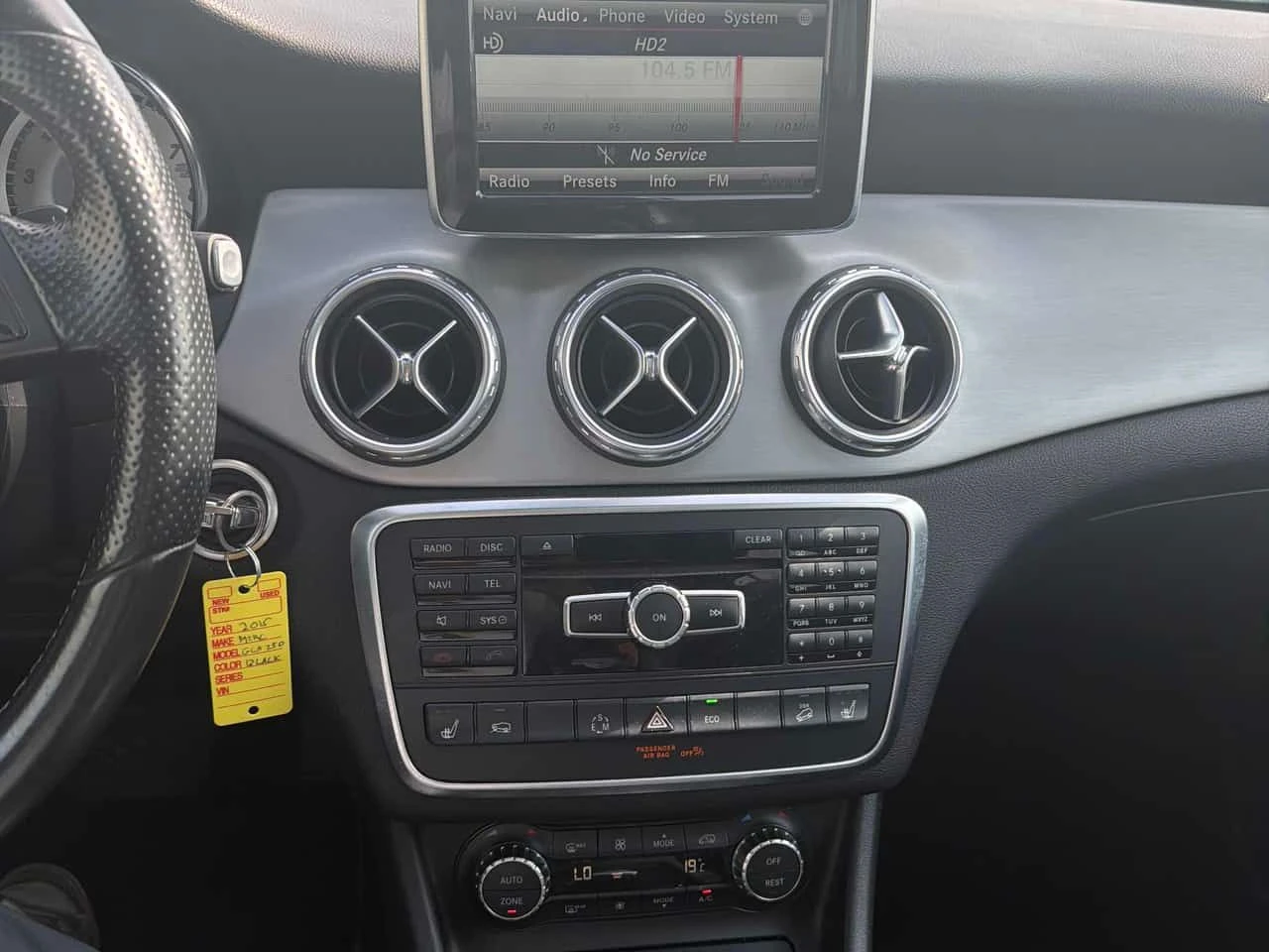 Mercedes-Benz GLA 250 * CARFAX * ОПЦИЯ ЗА ФИНАНСИРАНЕ , снимка 9 - Автомобили и джипове - 55723364
