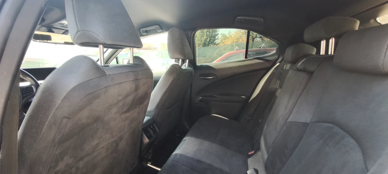 Lexus UX 250h 250h, снимка 9 - Автомобили и джипове - 56174796