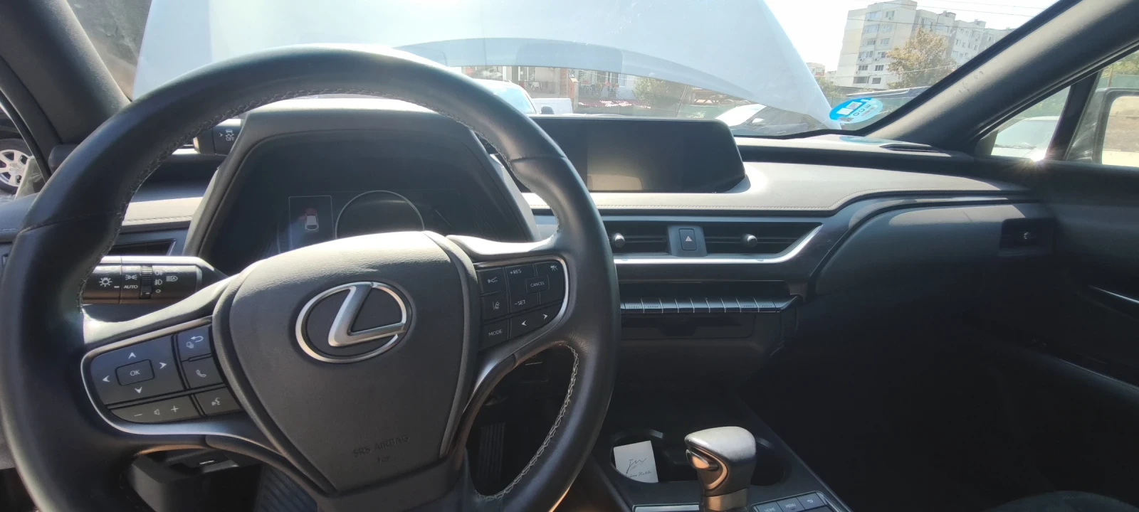 Lexus UX 250h 250h, снимка 10 - Автомобили и джипове - 56174796