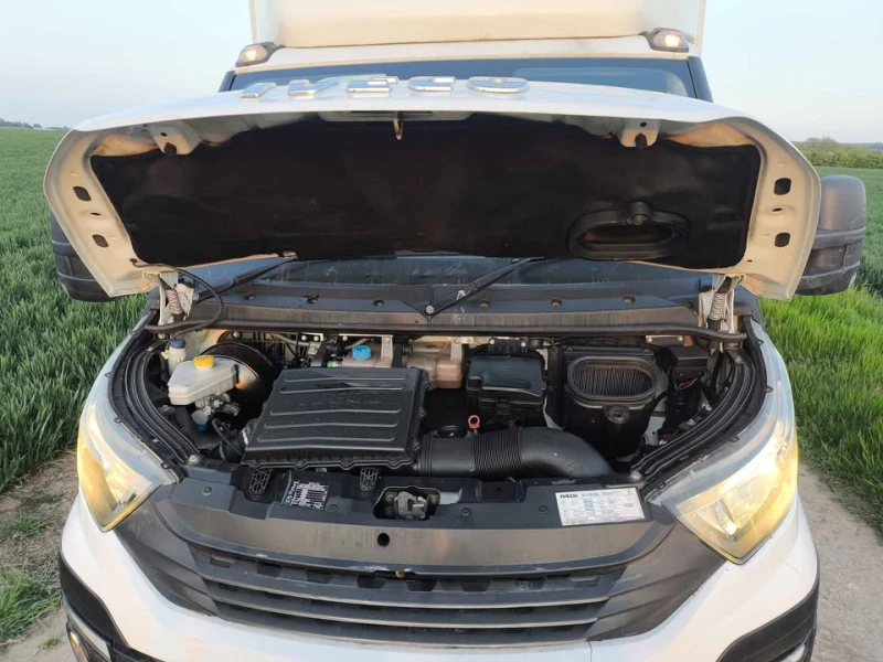 Iveco Daily Камион фургон 70C180, 6 метра, с хидравлична рампа, снимка 3 - Камиони - 52457427