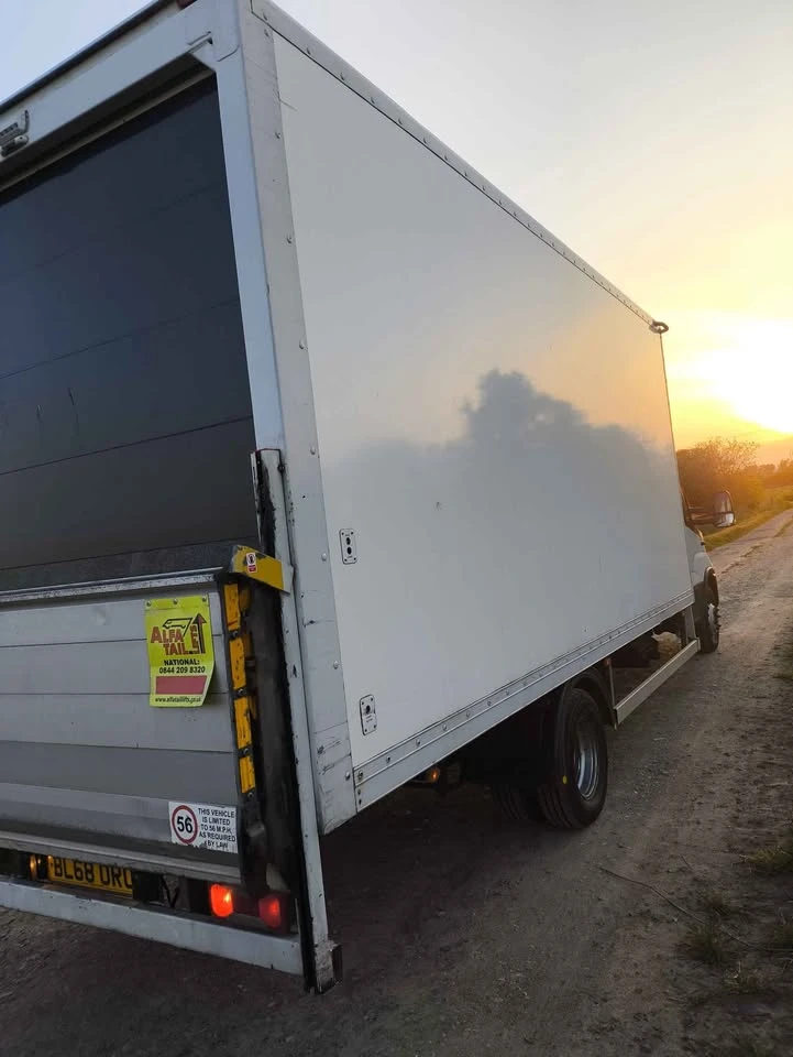 Iveco Daily Камион фургон 70C180, 6 метра, с хидравлична рампа, снимка 14 - Камиони - 52457427