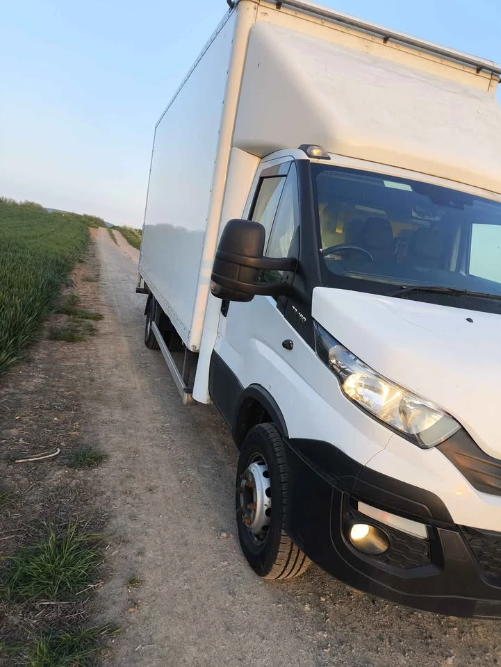 Iveco Daily Камион фургон 70C180, 6 метра, с хидравлична рампа