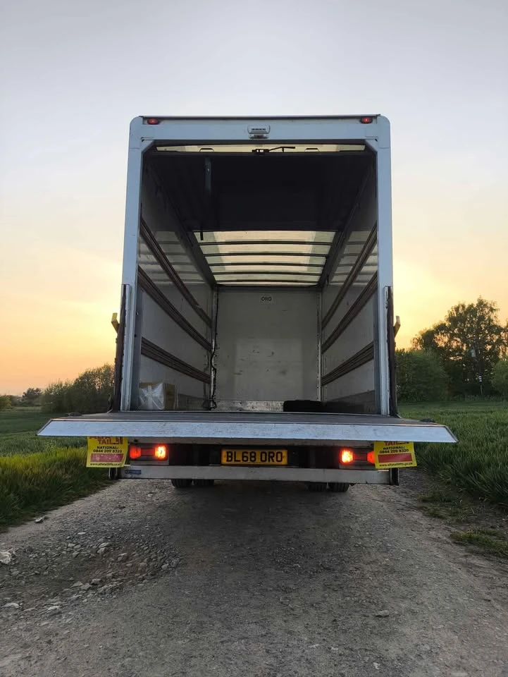 Iveco Daily Камион фургон 70C180, 6 метра, с хидравлична рампа, снимка 15 - Камиони - 52457427