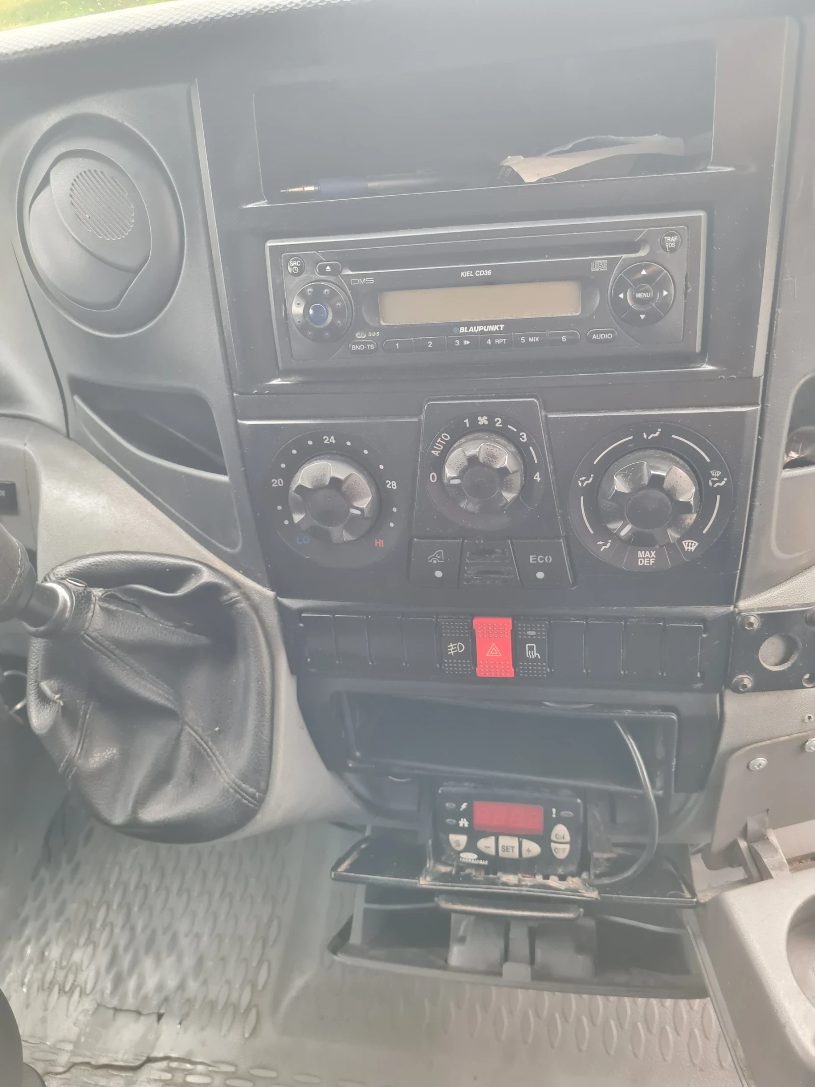 Iveco 35c18 Бордови 50Ц18, снимка 12 - Камиони - 55428319