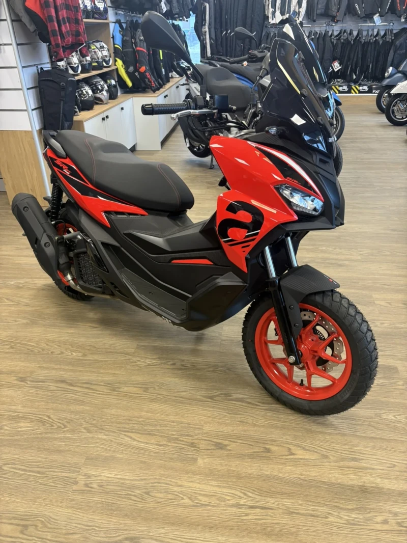Aprilia Sr Sr Gt sport 200 лизинг, снимка 2 - Мотоциклети и мототехника - 53284575