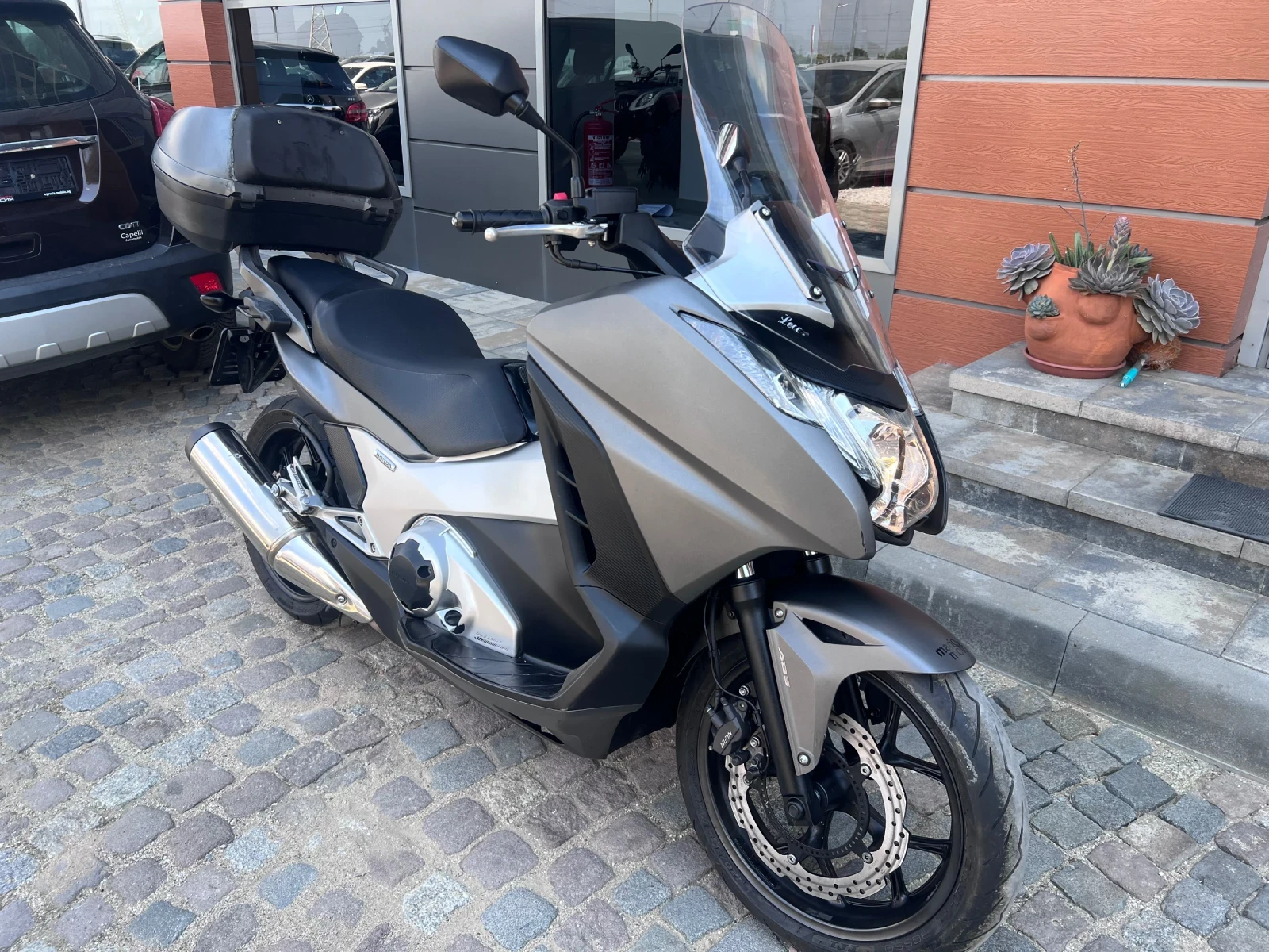 Honda Integra 750 ABS, снимка 2 - Мотоциклети и мототехника - 55619054