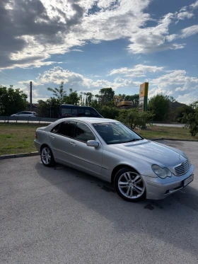 Mercedes-Benz C 220, снимка 2