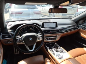 BMW 750 * xDrive * CARFAX * Без инциденти * Пълна история , снимка 5