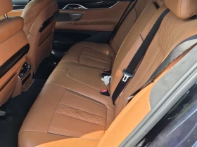 BMW 750 * xDrive * CARFAX * Без инциденти * Пълна история , снимка 9