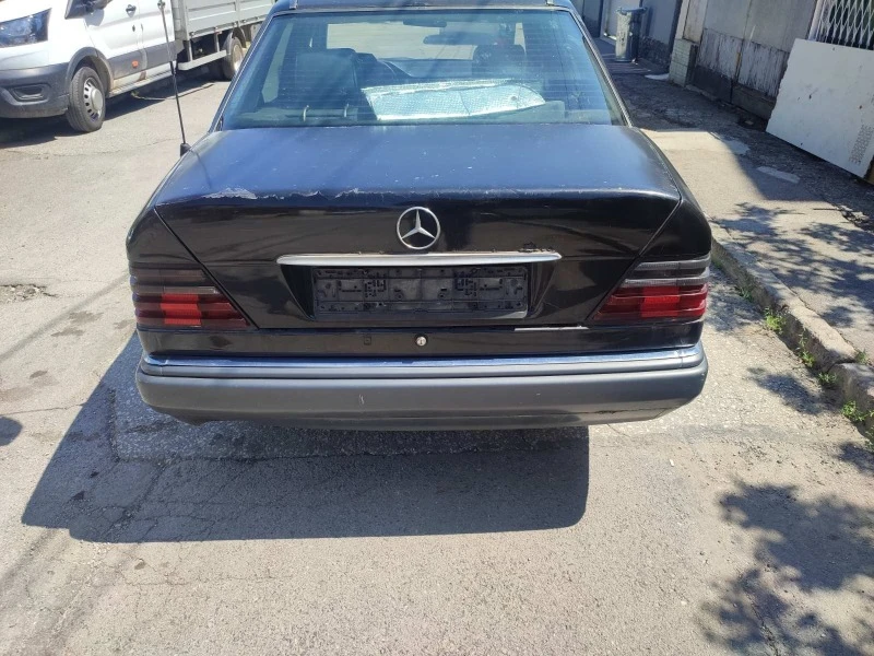 Mercedes-Benz 124, снимка 4 - Автомобили и джипове - 43529019