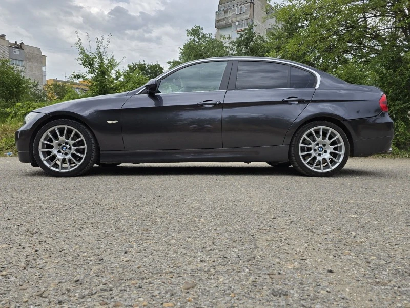 BMW 330 BMW 330d, Задно, кола без скрити дефекти, снимка 4 - Автомобили и джипове - 47221004