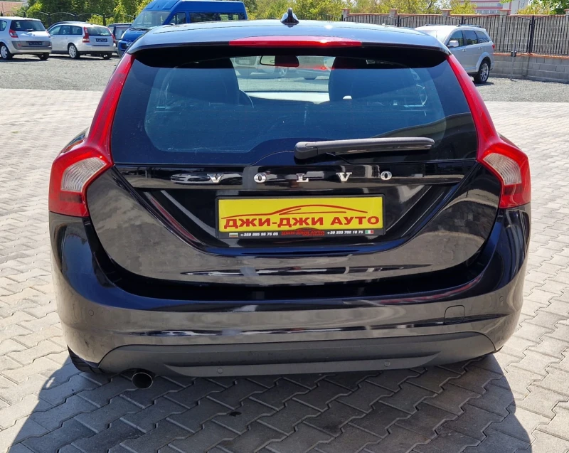 Volvo V60 2.0 D5 136k.c Navi GEARTRONIC , снимка 5 - Автомобили и джипове - 46955783