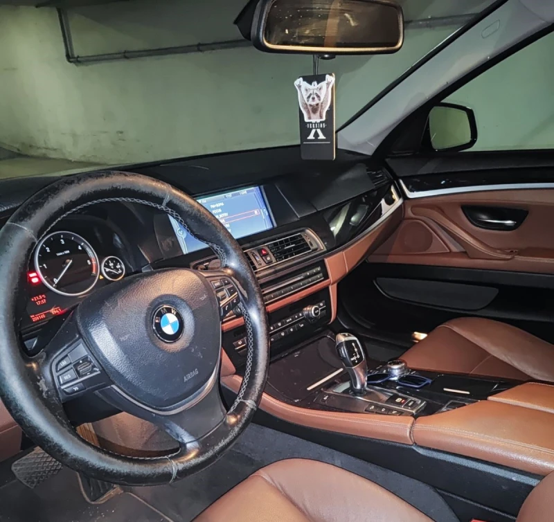 BMW 530 X Drive, снимка 8 - Автомобили и джипове - 47135755