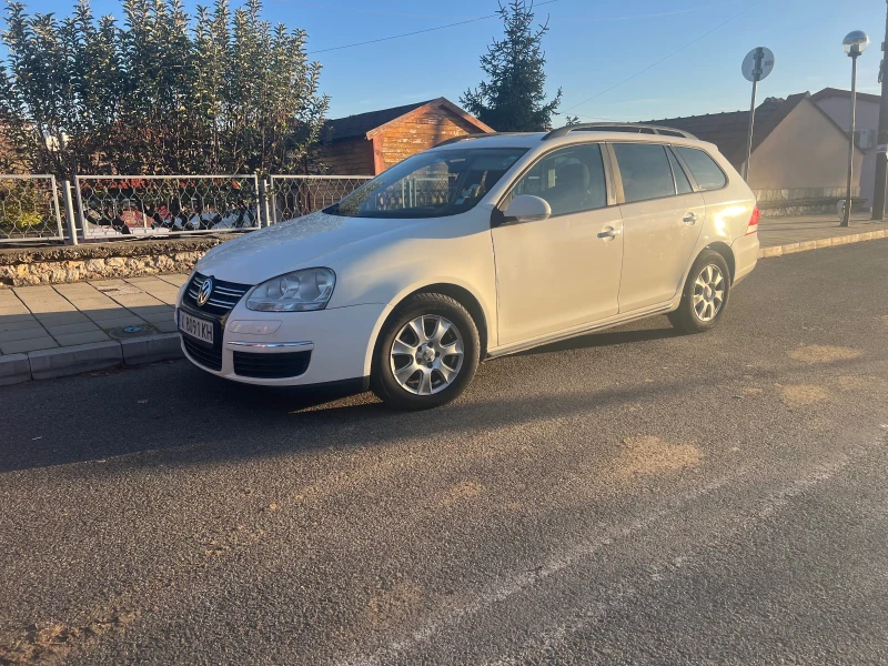 VW Golf, снимка 1 - Автомобили и джипове - 48015980