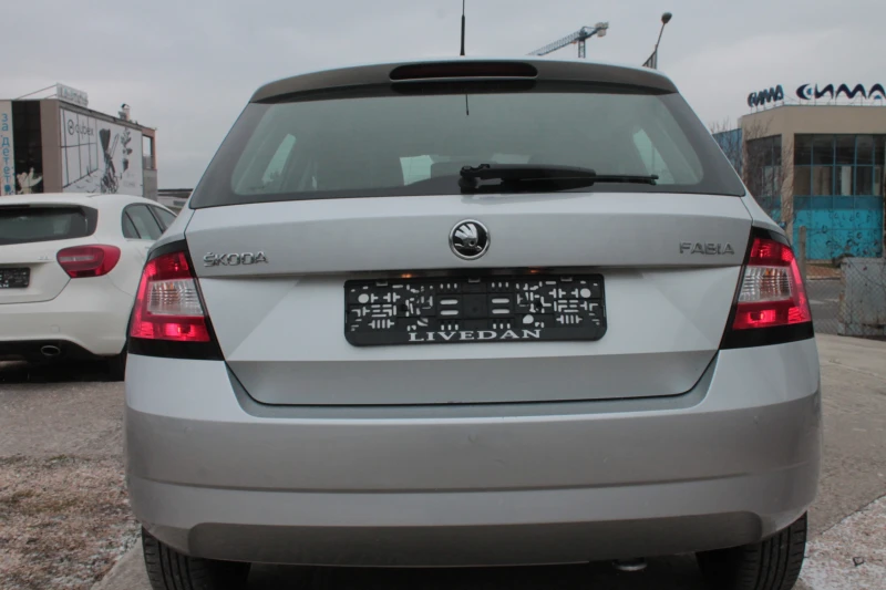 Skoda Fabia, снимка 4 - Автомобили и джипове - 49024439