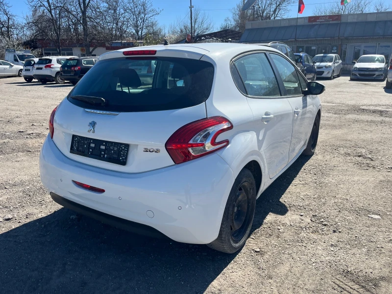 Peugeot 208 1.2 EURO6B, снимка 5 - Автомобили и джипове - 49573944