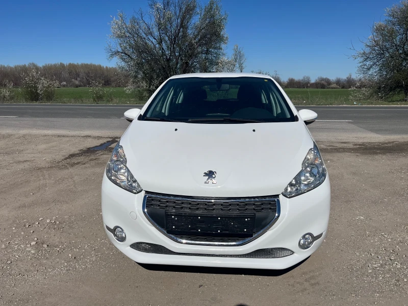 Peugeot 208 1.2 EURO6B, снимка 2 - Автомобили и джипове - 49573944